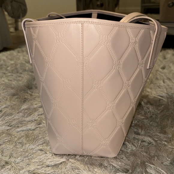 Hugo Boss Tote - Picture 12 of 12
